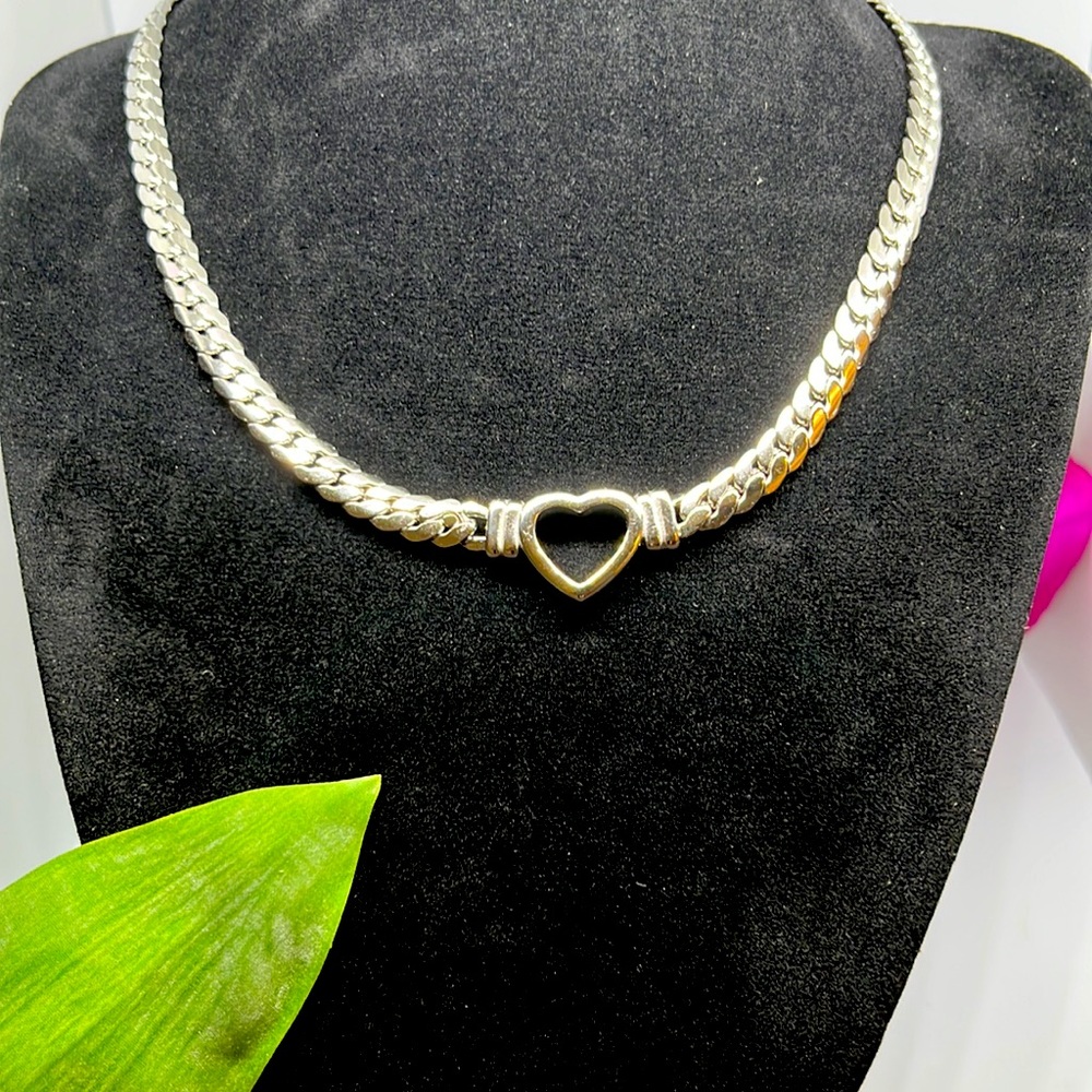 STAINLESS STEEL SILVER HEART SHAPED NECKLACE